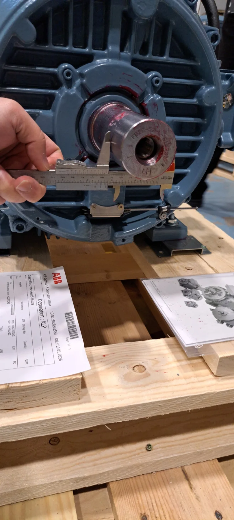 Shaft dimension verification on electric motor