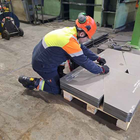 Dimensional inspection of fabricated steel plates at a Finnish supplier